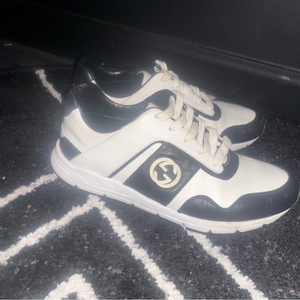 Gucci sneakers size 8 women ( can be unisex) - Picture 5 of 12